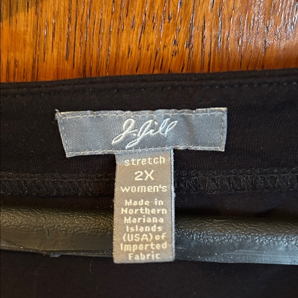 J. Jill Black Stretch Top - Picture 2 of 3